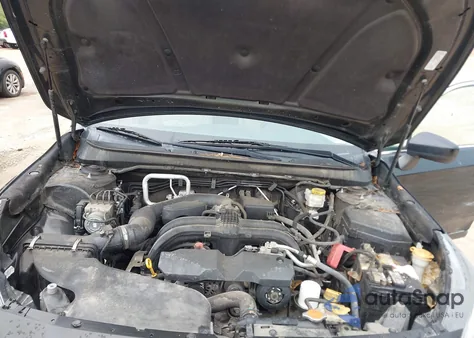 2019 Subaru Outback 2.5I Premium из США, поврежденный, VIN 4S4BSAFC7K3298649